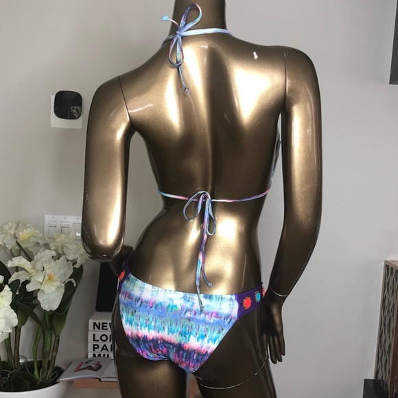 Gorgeous bikini with lovely Egyptian jewelry! - Picture 4 of 4